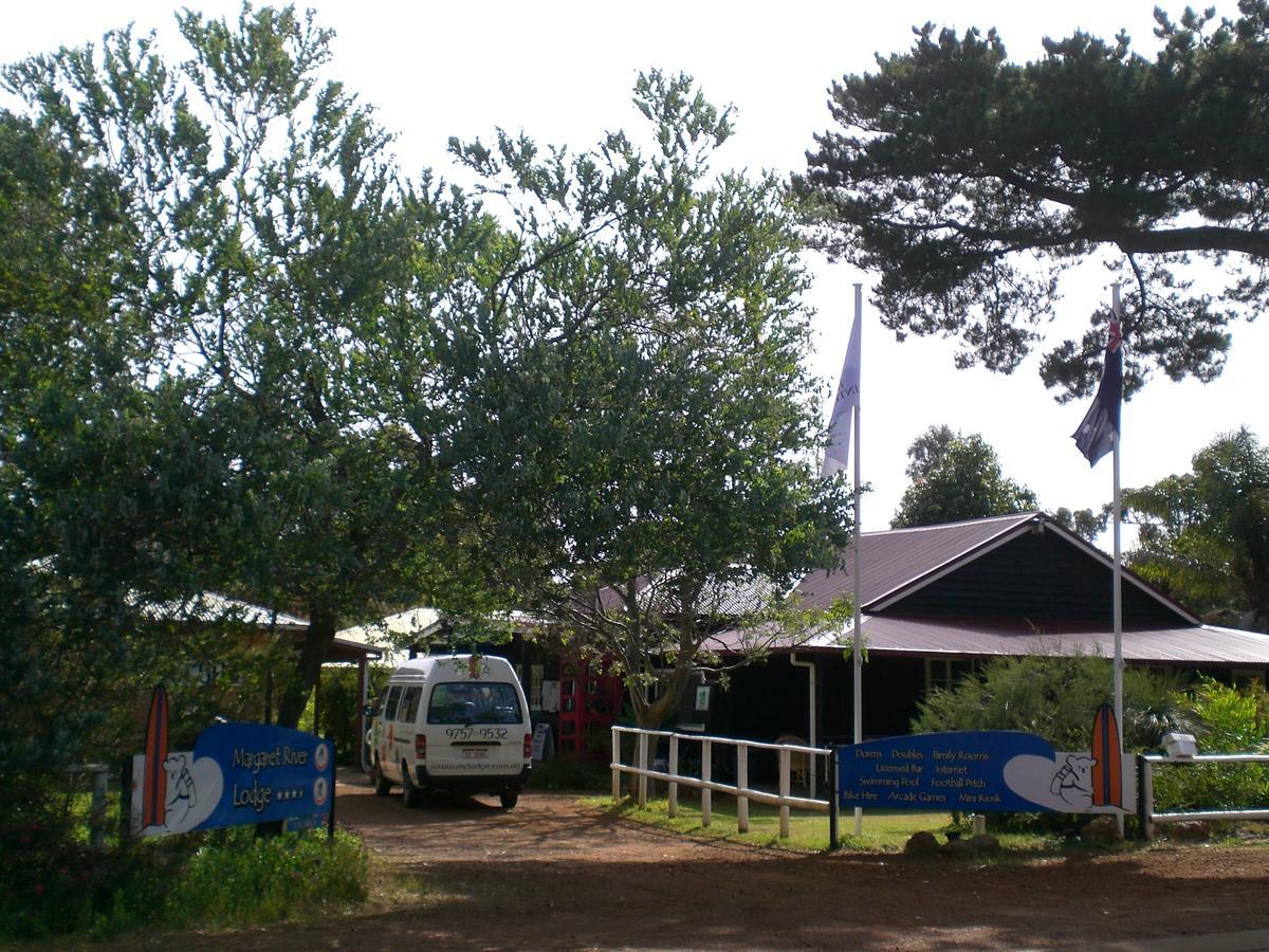 Margaret River Lodge Backpackers Exterior photo