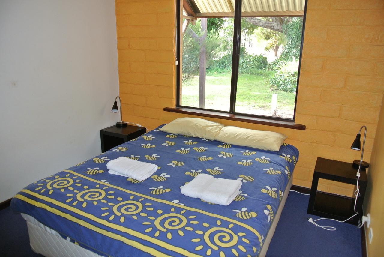 Margaret River Lodge Backpackers Exterior photo